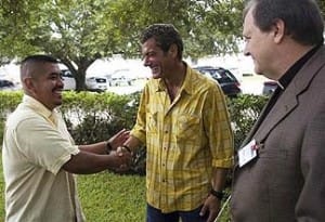 news-press_handshake